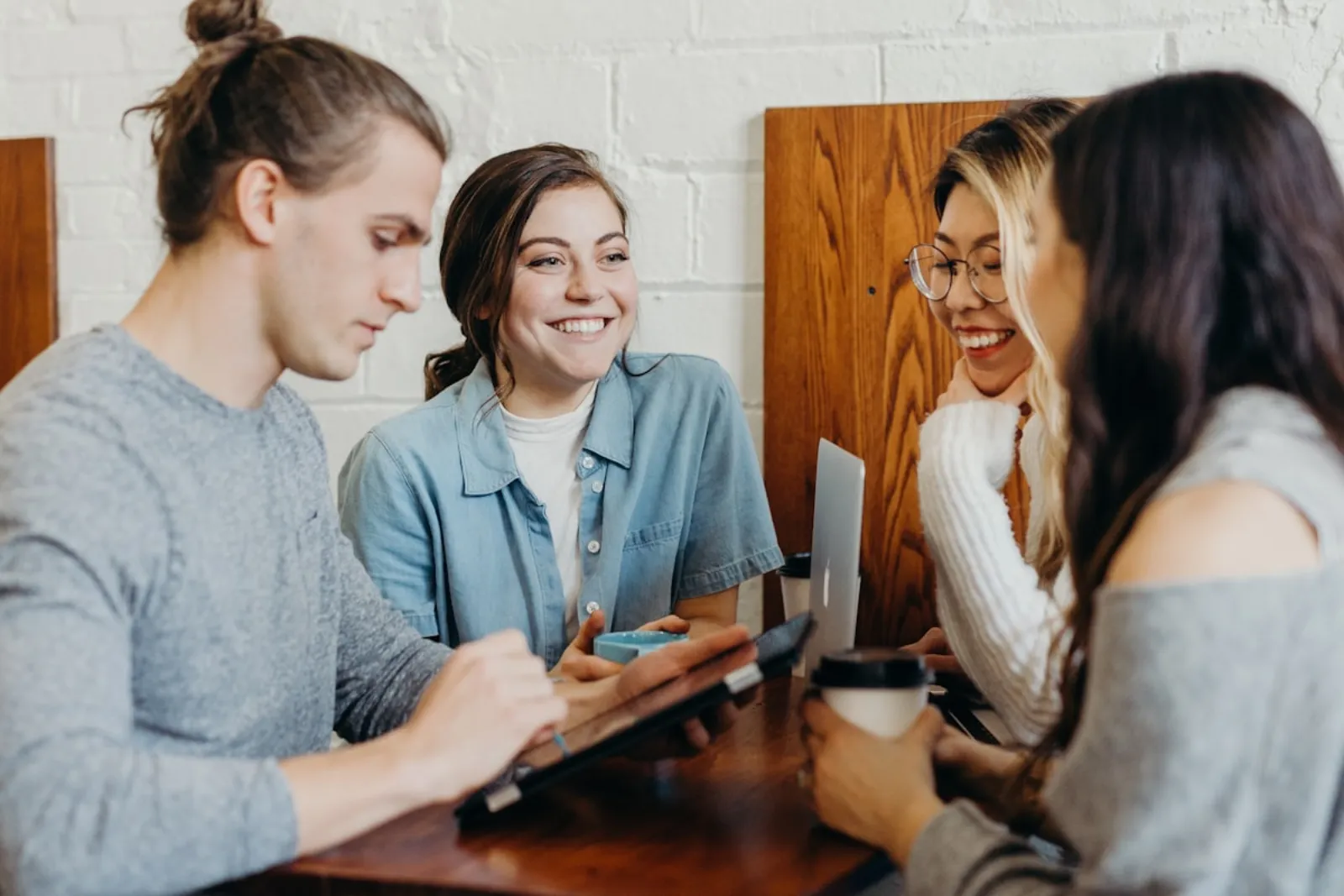 People using an app together — the first minute that decides whether they stay